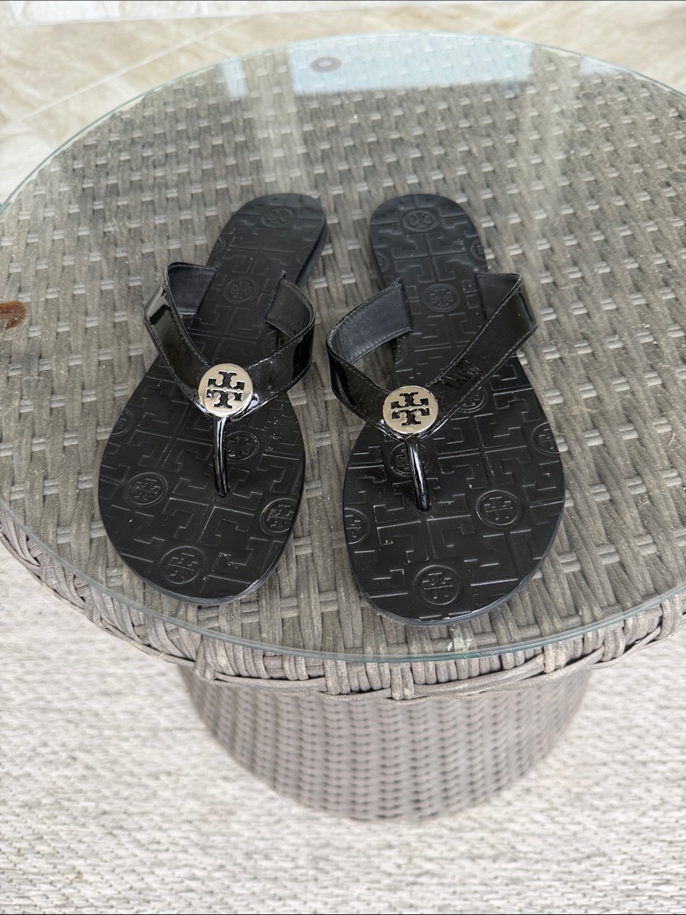 Tory Burch Black Logo-Embossed patent calf Thong Sandals